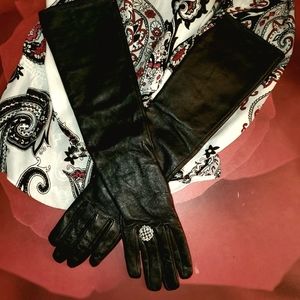 BNWT- Stunning Elbow Length Black Leather Gloves W/ Rhinestone Ring on 1 Glove💎